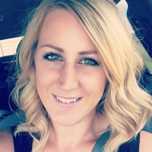 Meet your Posher, Alissa